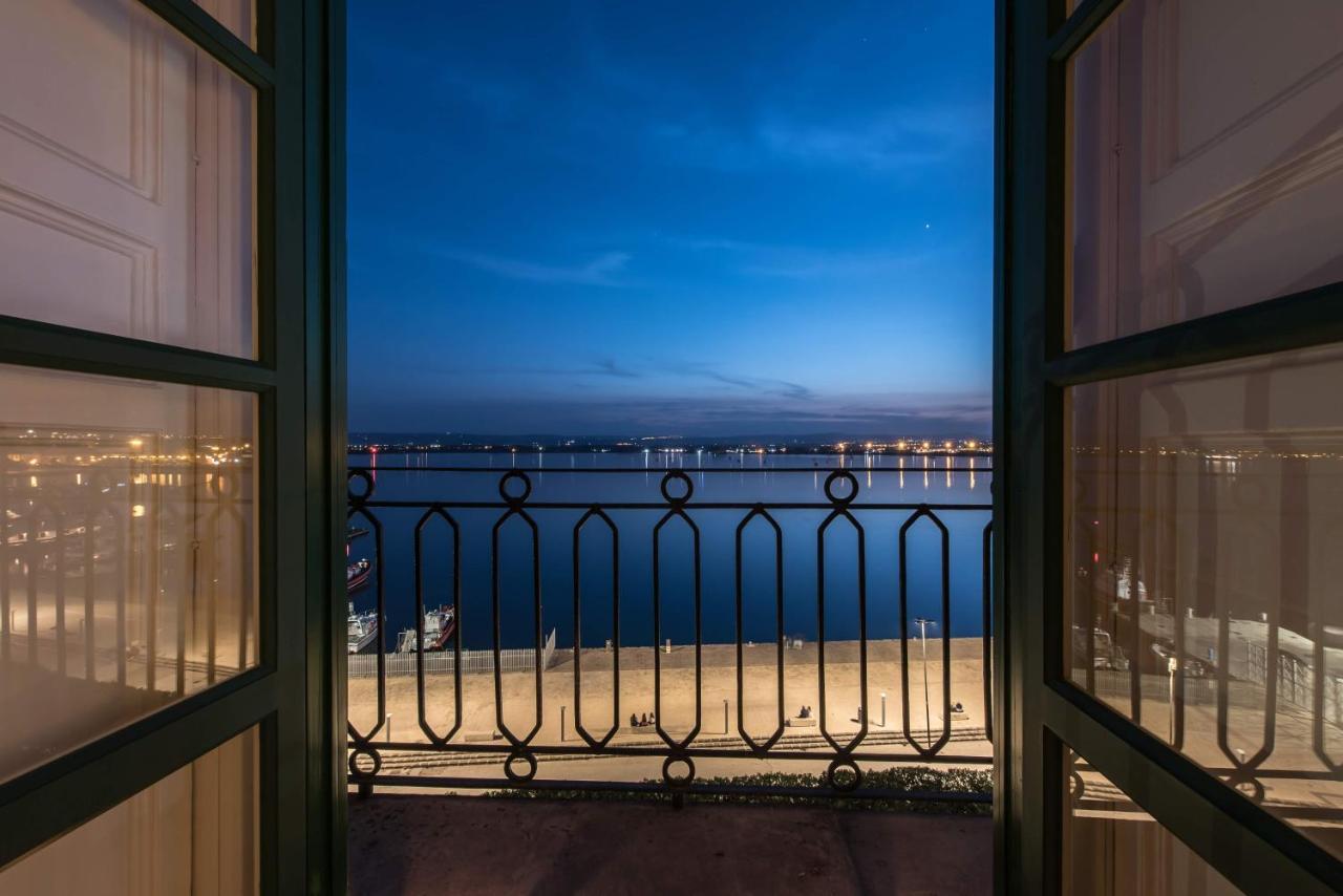 Duomo Seaside Deluxe Apartment By Ortigia Apartments Сиракузы Экстерьер фото